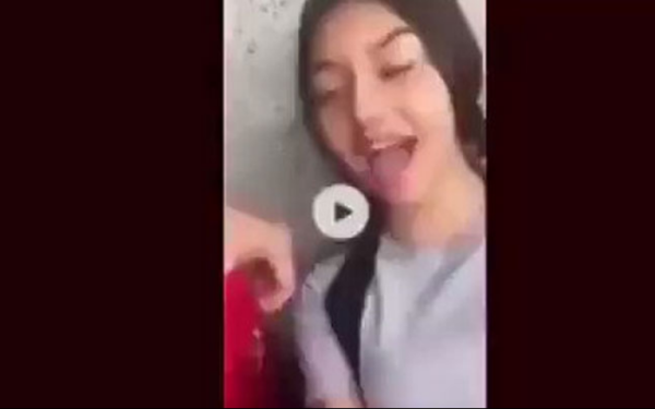 Check out the full SkyLeakks Suspender Girl leaked video going viral on Twitter!