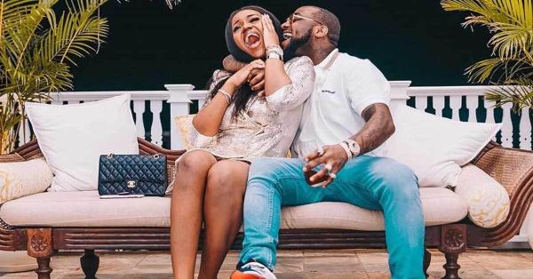 First video of Davido and Chioma with their twins viral on social media