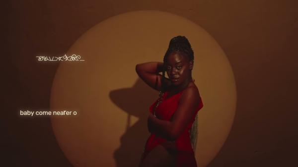 VIDEO: Oxlade - Ololufe ft. Sarkodie